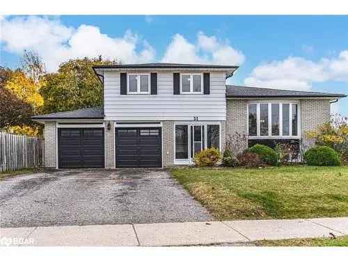 House For Sale In Barrie, Ontario