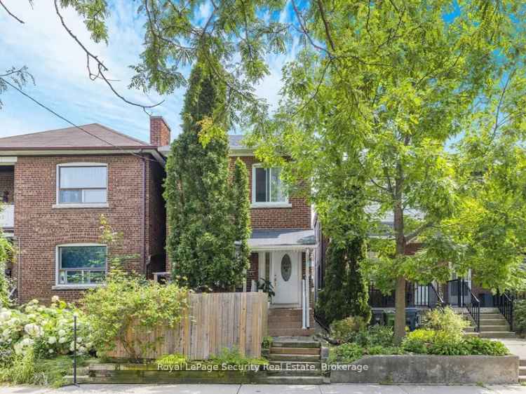 House For Sale in Toronto, Ontario