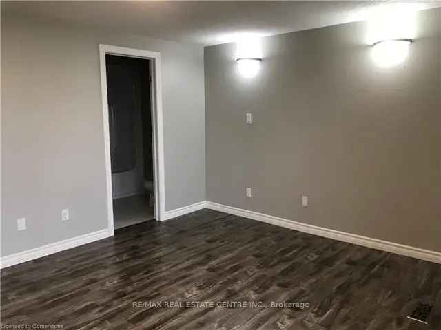 Spacious Link Home For Lease - Family Friendly - Modern Kitchen