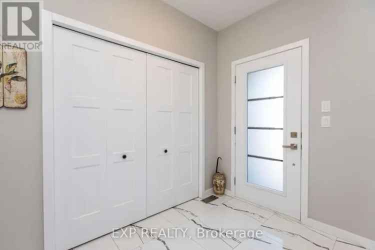 Stunning Upgraded Bungalow 31 Bedrooms Finished Basement