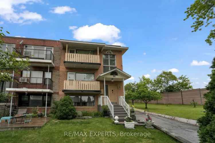 House For Sale in Toronto, Ontario