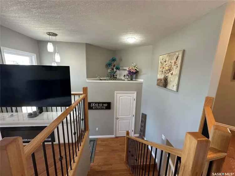 5 Bedroom 3 Bathroom Bi Level Home Family Perfect
