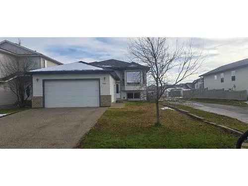 House For Sale In Pinnacle Ridge, Grande Prairie, Alberta