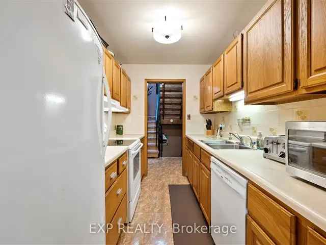 House For Sale in Georgina, Ontario