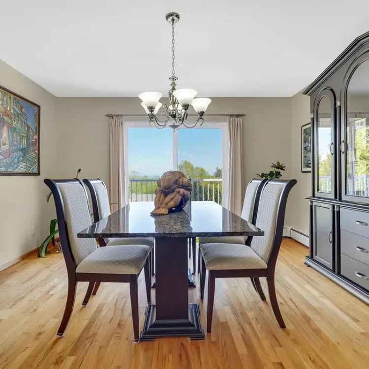 Spacious 6-Bedroom Executive Home with Legal Suite