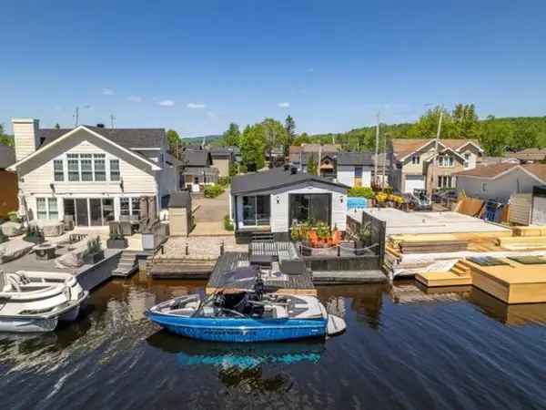 Renovated Waterfront Bungalow Quebec North Shore