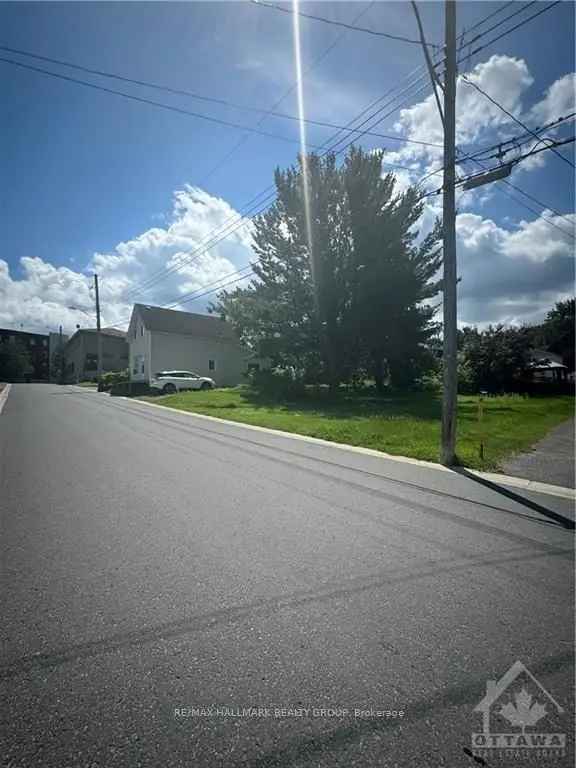 House For Sale in Clarence-Rockland, Ontario