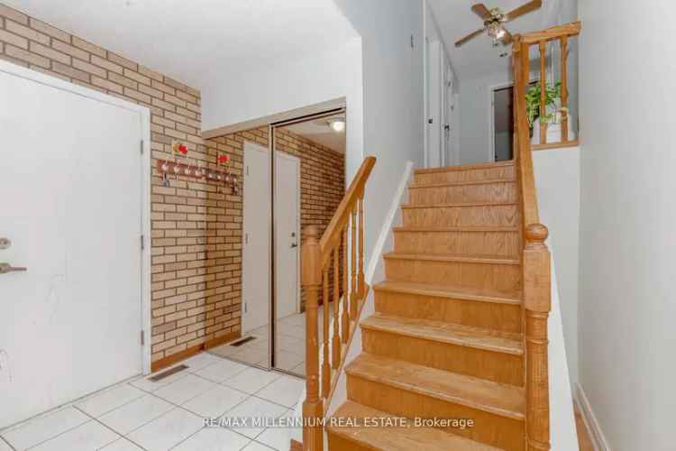 House For Sale in 34, Archibald Street, Brampton, Ontario