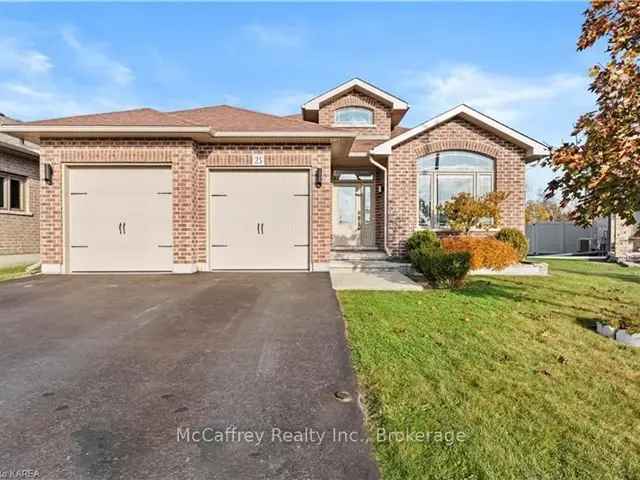 3 2 Bedroom Bungalow Napanee ON Family Home Open Concept Modern Kitchen