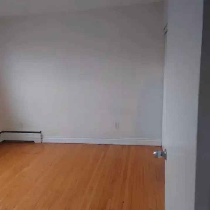 2br 1 bath apartment Keele Lawrence