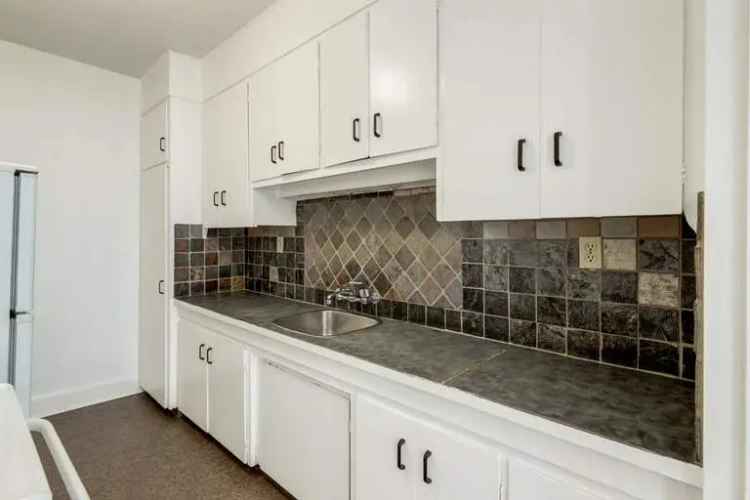 Rent apartment in Calgary with pet friendly features and amenities