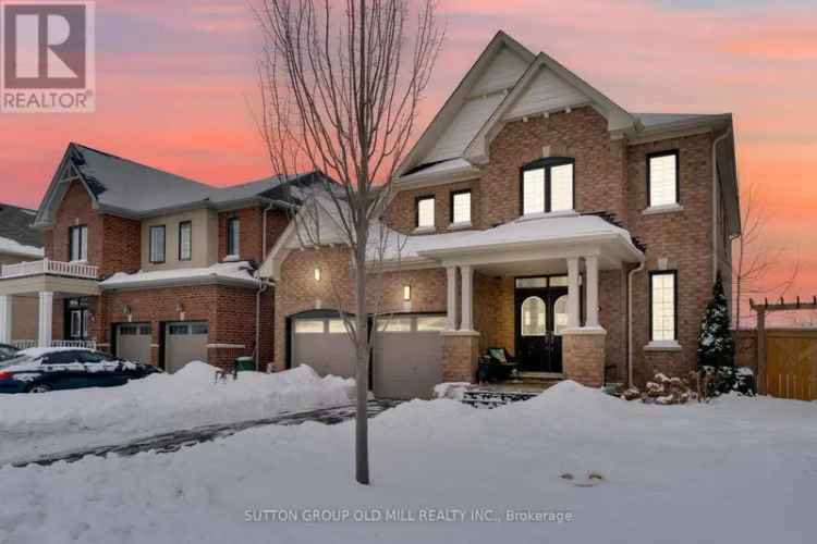 Buy Detached Home with Pool and Luxury Features in a Convenient Location