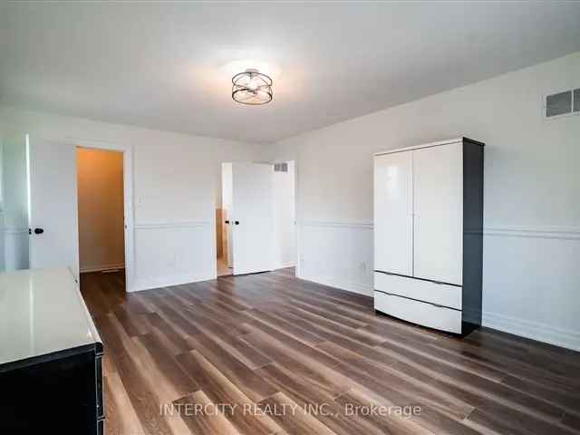 Beautifully Renovated 4 2 Bedroom Home in Dean Park