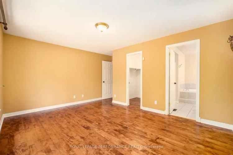 House For Sale in Ottawa, Ontario