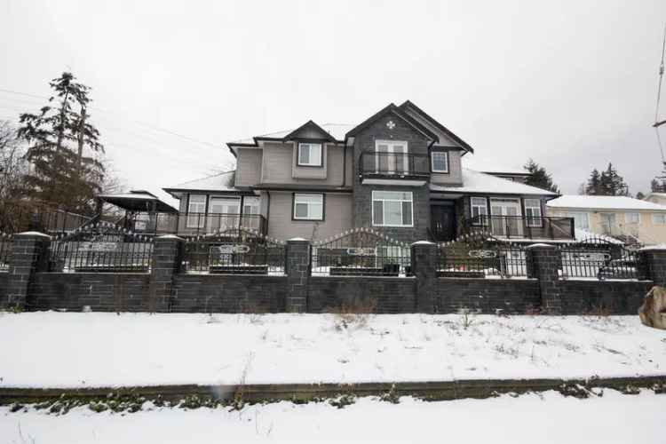 Cedar Hills House for Sale: 4 Beds, 2 Suites, Panoramic Views