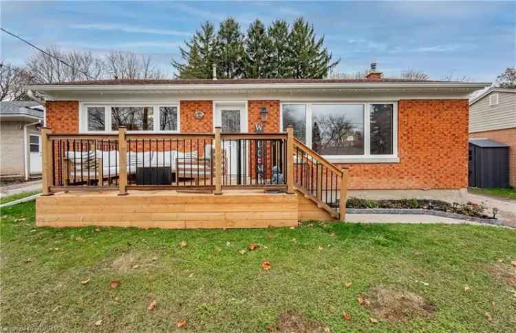 House For Sale in 23, Dumbarton Street, Guelph, Ontario