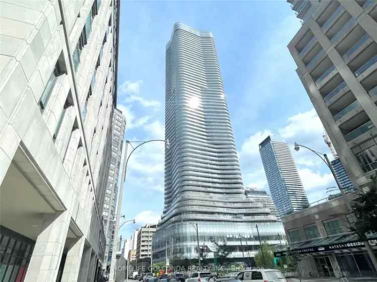 Luxury Rent Condo Unit Downtown Toronto Beautiful City and Lake View