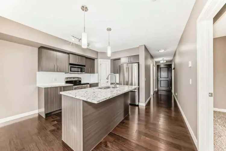Modern 2 Bed 2 Bath Condo in Midnapore Lake Community