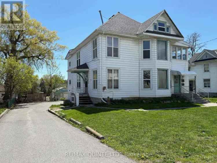 Trenton West 4-Plex - Updated 4000 sq ft Property