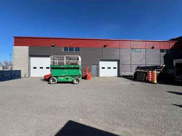 Commercial Building Office for Sale Repentigny