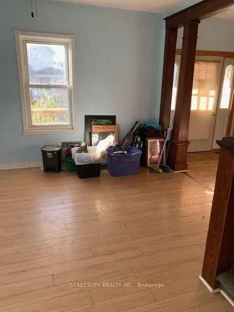 House For Sale in St. Thomas, Ontario