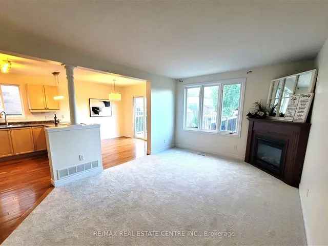 Family Home 3 Beds 2 Baths Open Concept Backyard