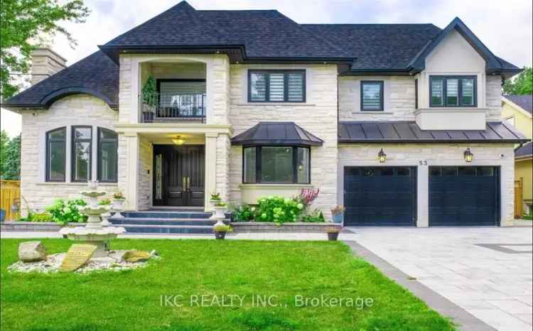 House For Sale in Mississauga, Ontario