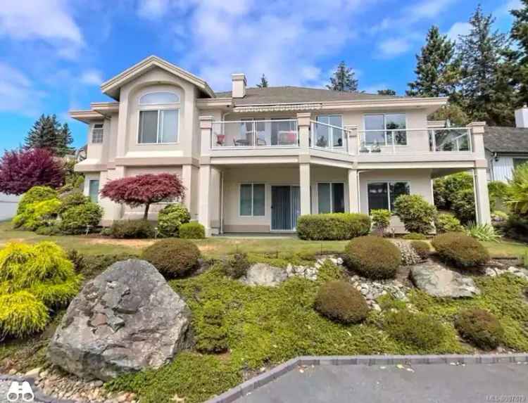 Executive Ocean View Home in Sherwood Forest