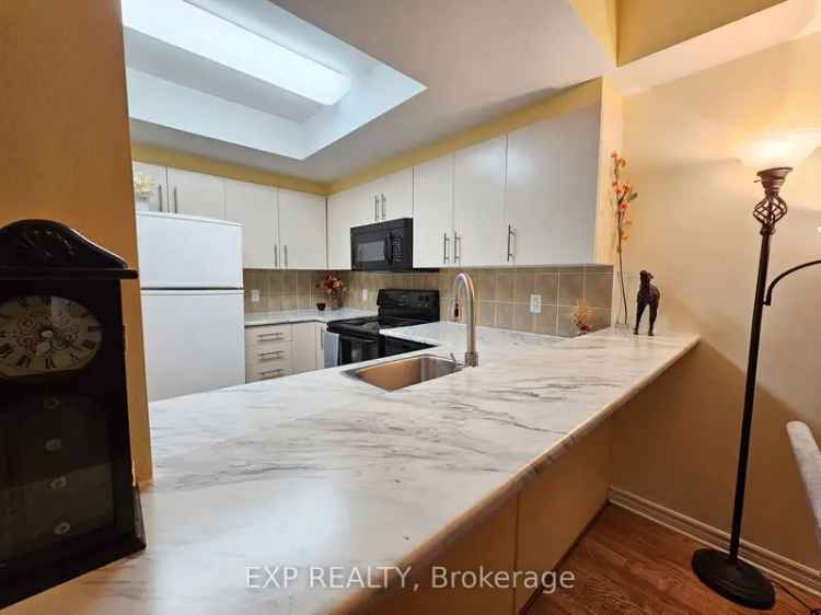 Condo For Sale in (Old) Ottawa, Ontario