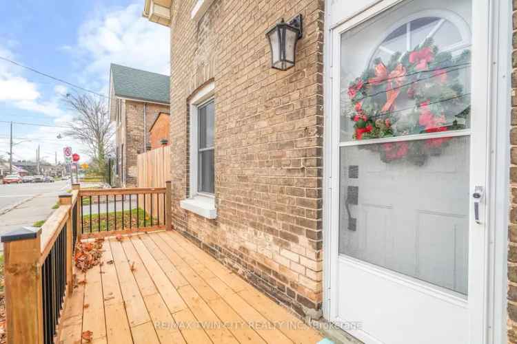 House For Sale in Brantford, Ontario