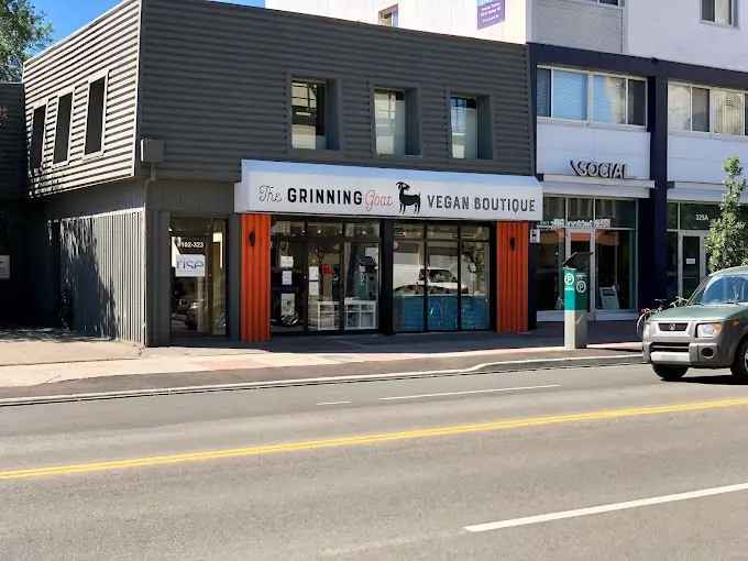 Rent Commercial Property on 17th Avenue SW with Diverse Uses