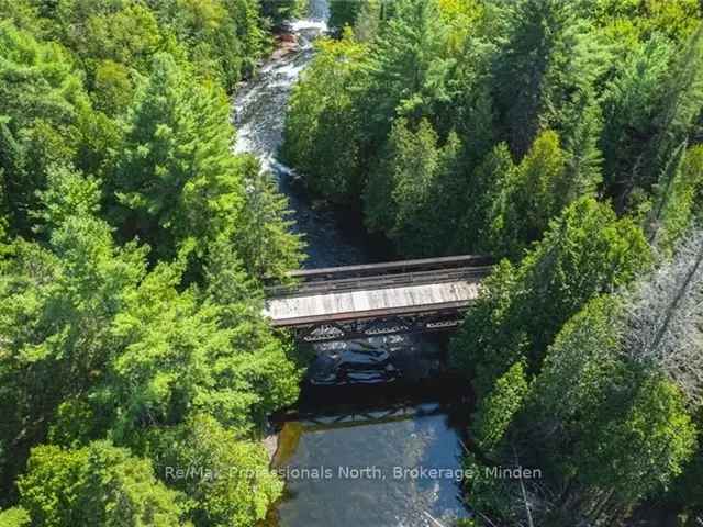 Tranquil Riverside Cottage Getaway Near Trestle Bridge