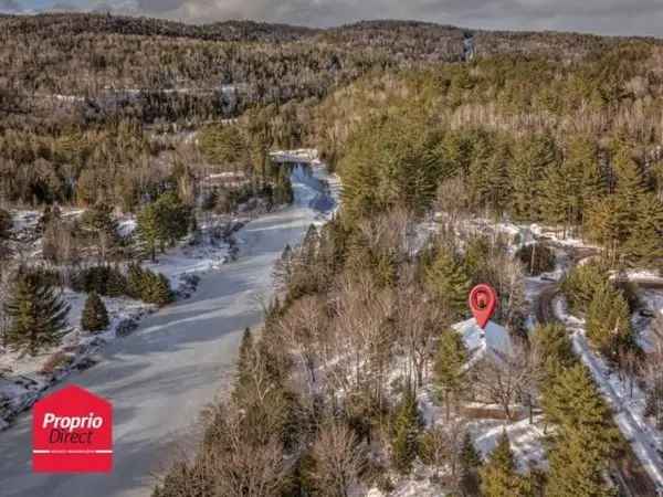 2-Storey House with River Views Lanaudiere