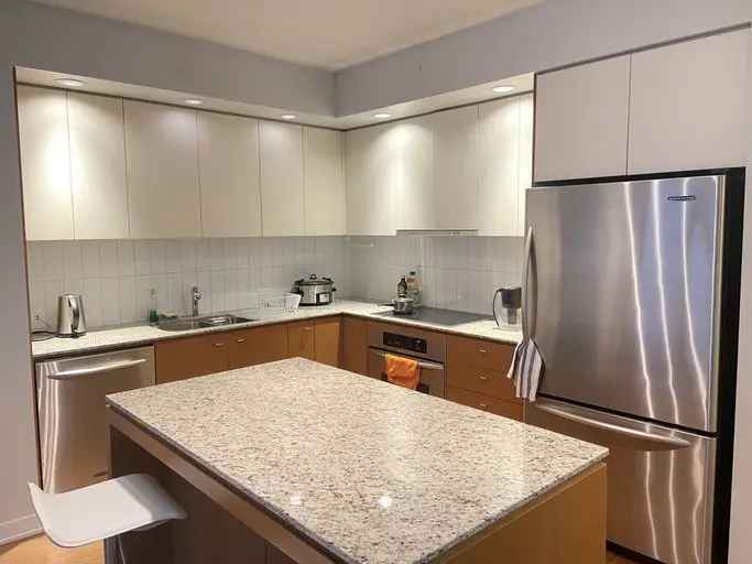 Spacious 2-Bedroom Suite in Fairview Near VGH