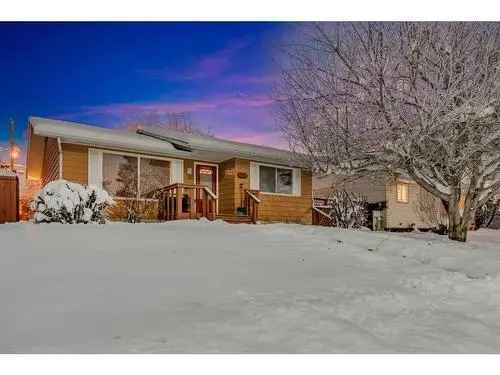 House For Sale In Glamorgan, Calgary, Alberta