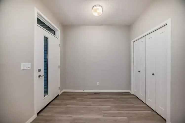 833 South Point Gate SW - -  in Airdrie