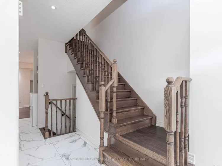 Townhouse For Sale in Brampton, Ontario