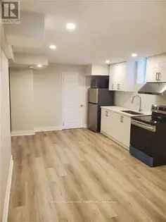 2 rooms apartment of 161 m² in Toronto