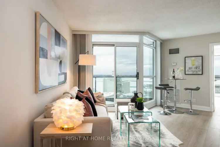 Spectacular Lake & City View 2BR Condo - Downtown