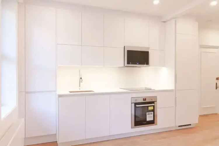 Renovated 1-Bedroom Apartment in Montreal