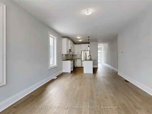 2 Year Young End Unit Freehold Bungalow Townhouse in Bayport Village