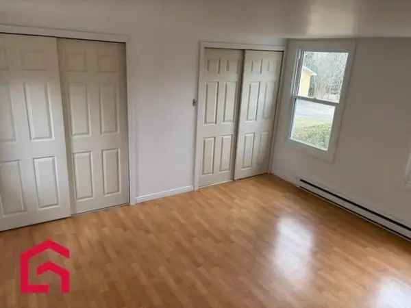 Bungalow for Sale Lanaudiere Freshly Painted