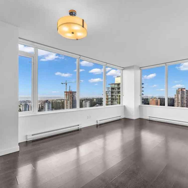 For Sale Apartment in Metrotown with 2 Bedrooms and 2 Bathrooms