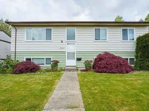 House For Sale In Fleetwood Surrey BC 4 Beds 2 Baths R3 Zoning
