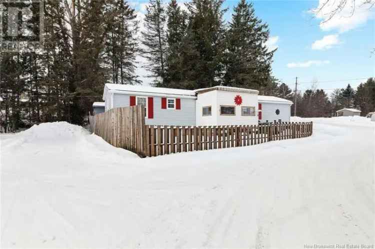 Charming 2-Bedroom Mini Home Fredericton Oromocto