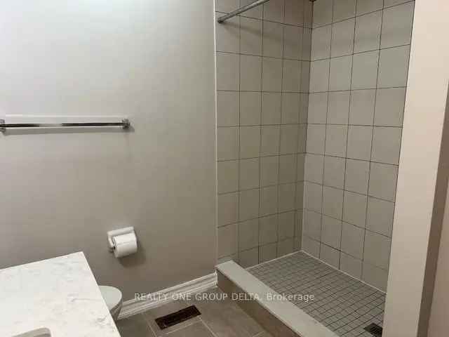 Furnished Private Bedroom Shared Bath Near Humber College