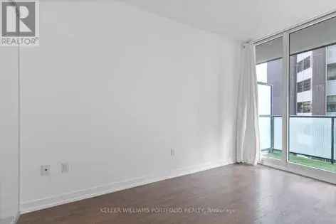 1 Bedroom Apartment 47m² Toronto South Facing Unit