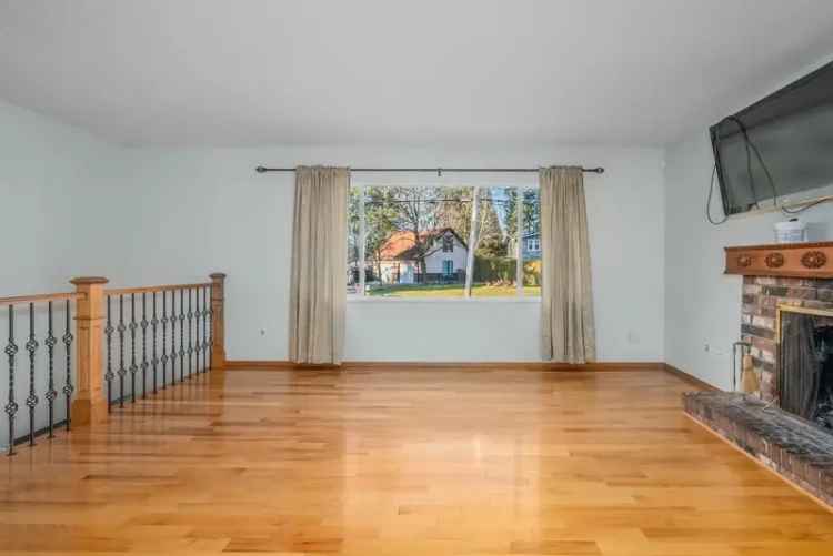 7986 227 Crescent in Langley: Fort Langley House for sale in “Forest Knolls” : MLS®# R2962222