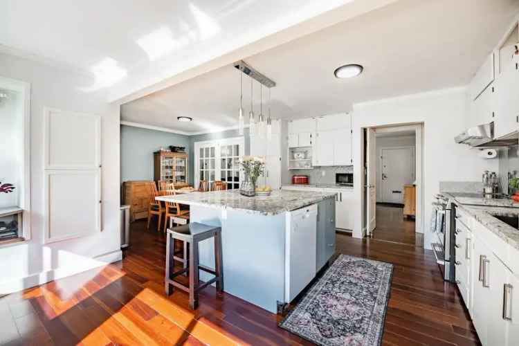Lynn Valley House for Sale 5 Beds 25 Baths Large Garage