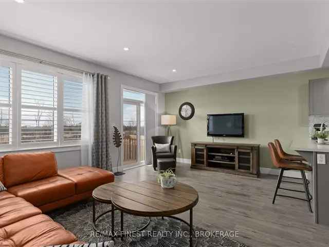 Modern End Unit Townhome in Amherstview - Turnkey & Move In Ready